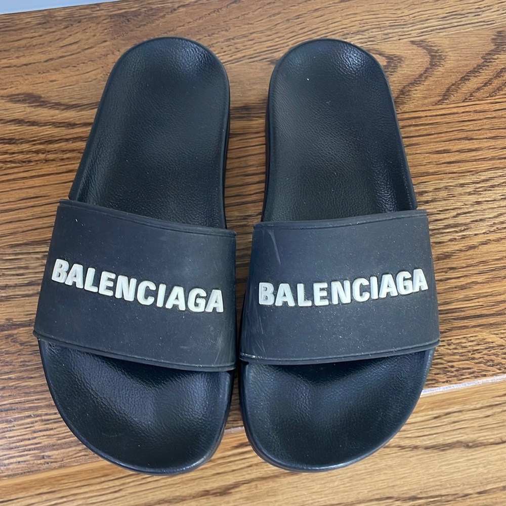 Womens Balenciaga black pool  slides size 7